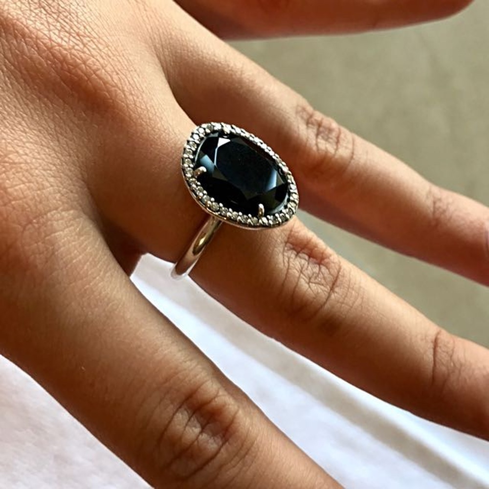 PANDORA black spinel ring